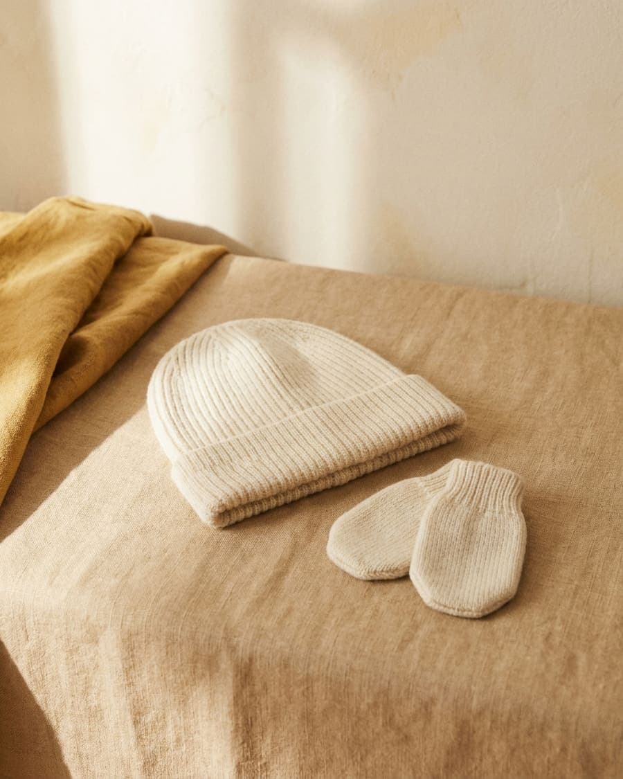 Gorritos y mitones (set)